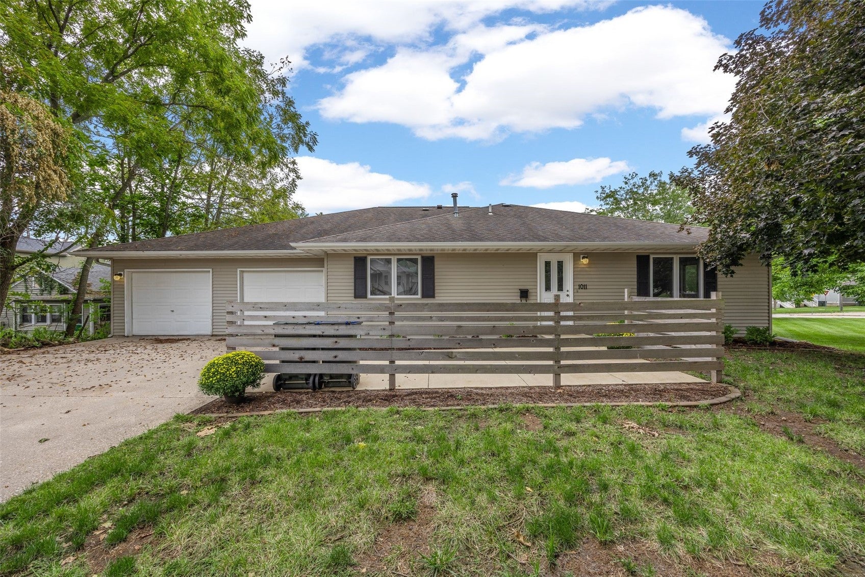 1011 Rochester Avenue