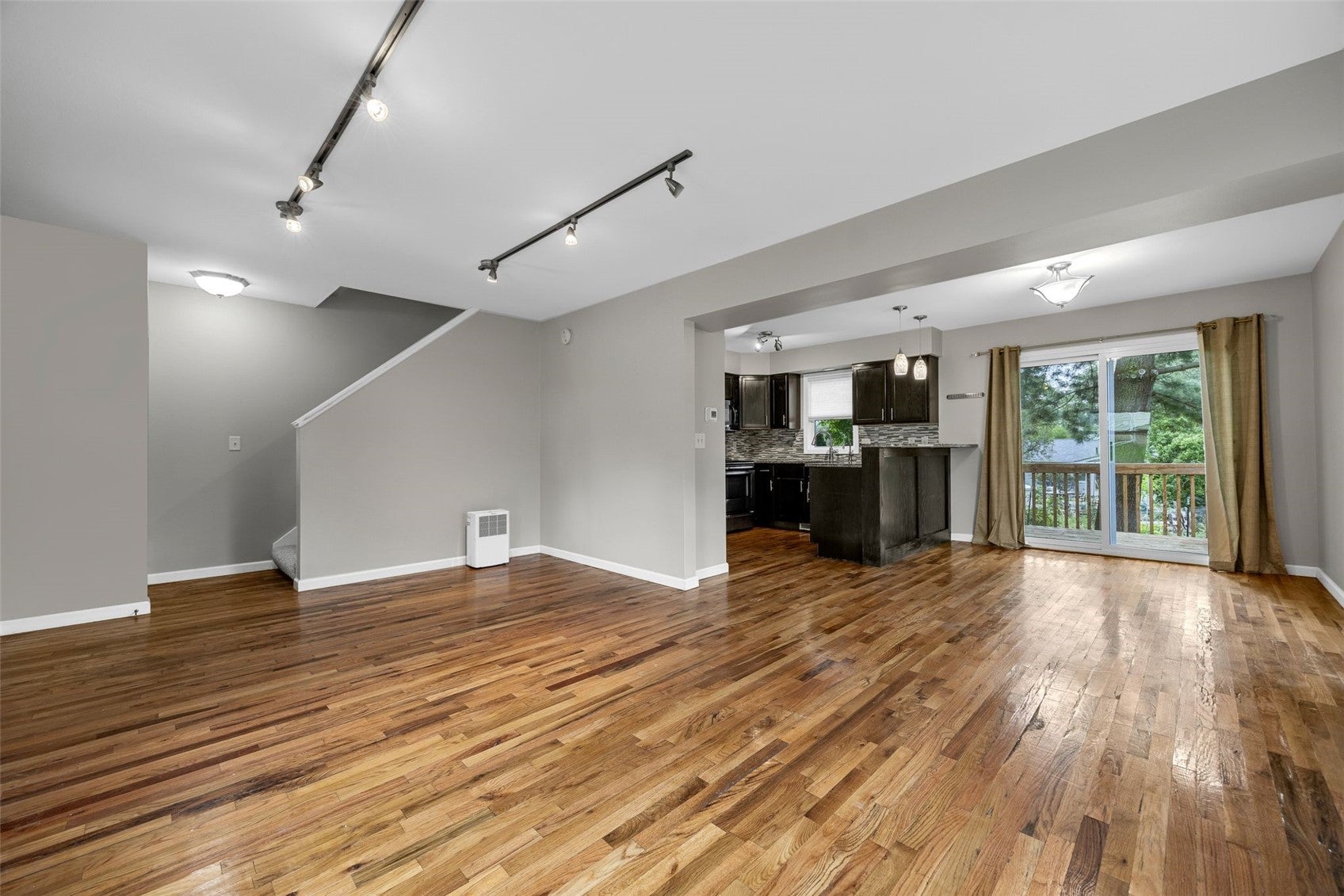 1339 E Bloomington Street