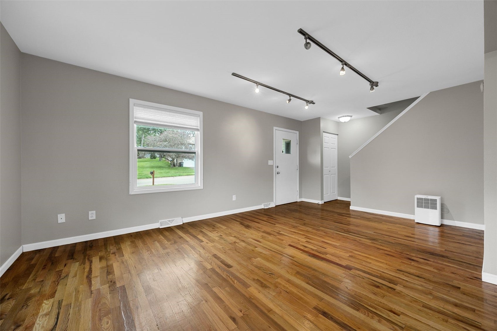 1339 E Bloomington Street