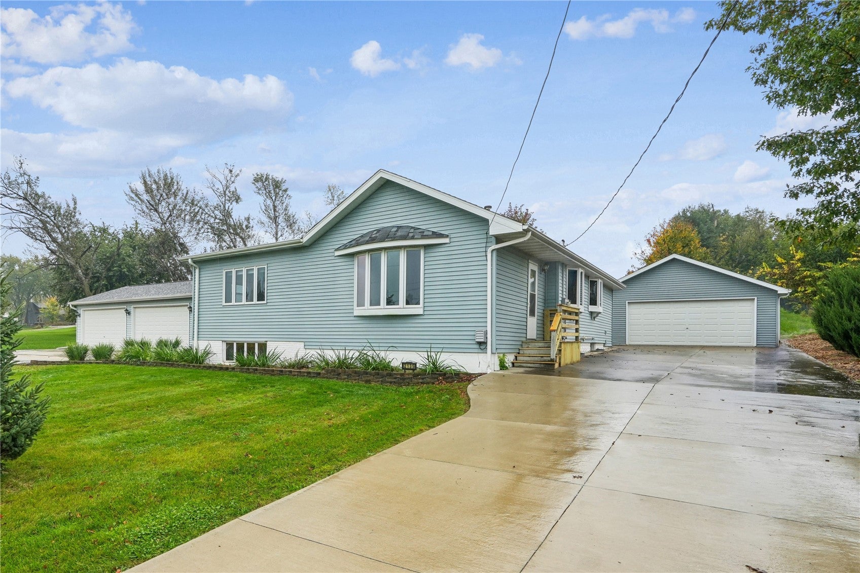 2135 Zika Ave