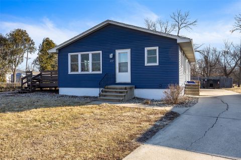 2317 Newport SW Cedar Rapids IA 52404
