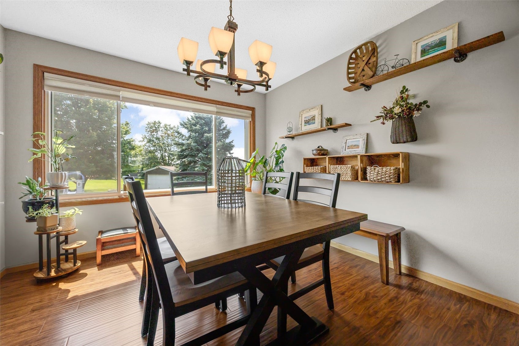 315 G Avenue W