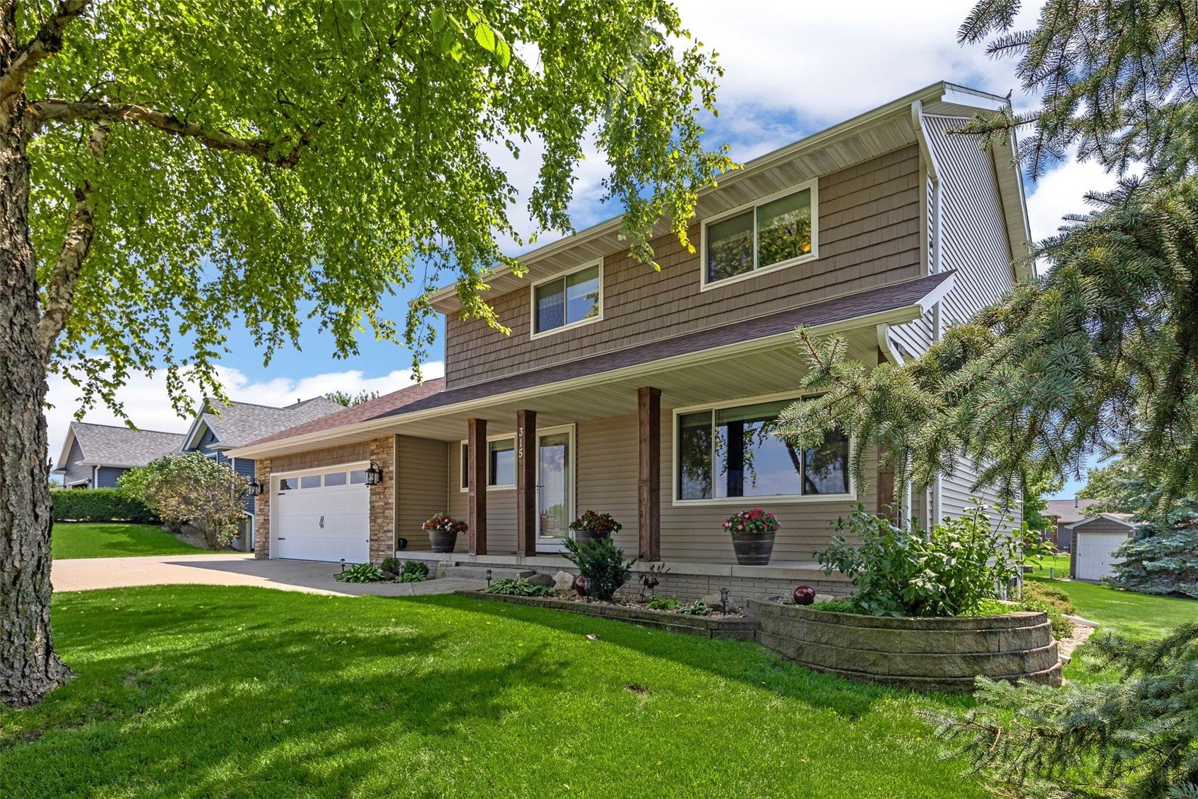 315 G Avenue W