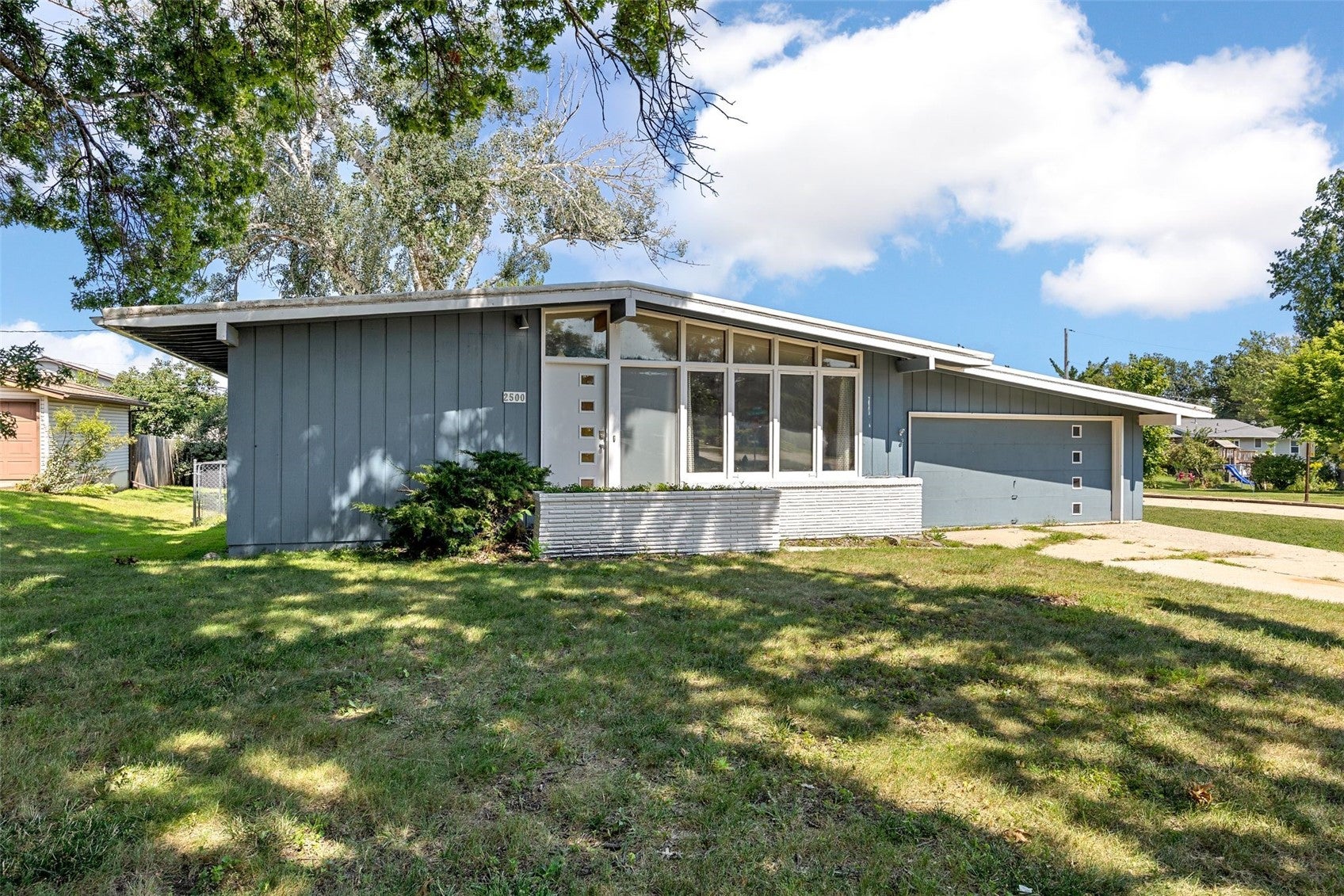 2500 Falbrook Drive NE