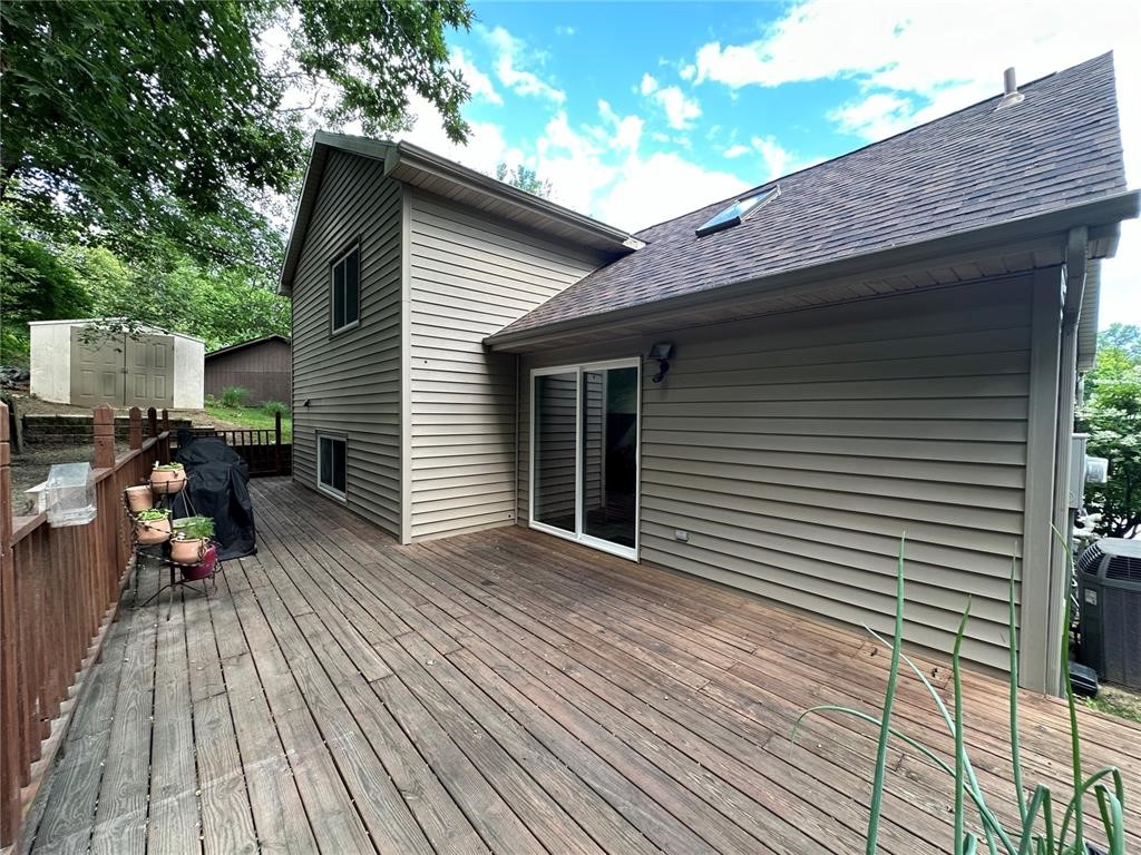 3200 Timber Valley Court NE