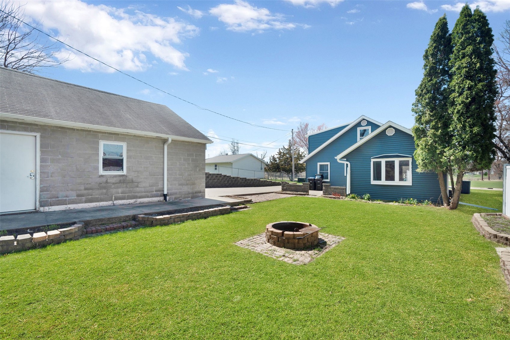 965 2nd street Street