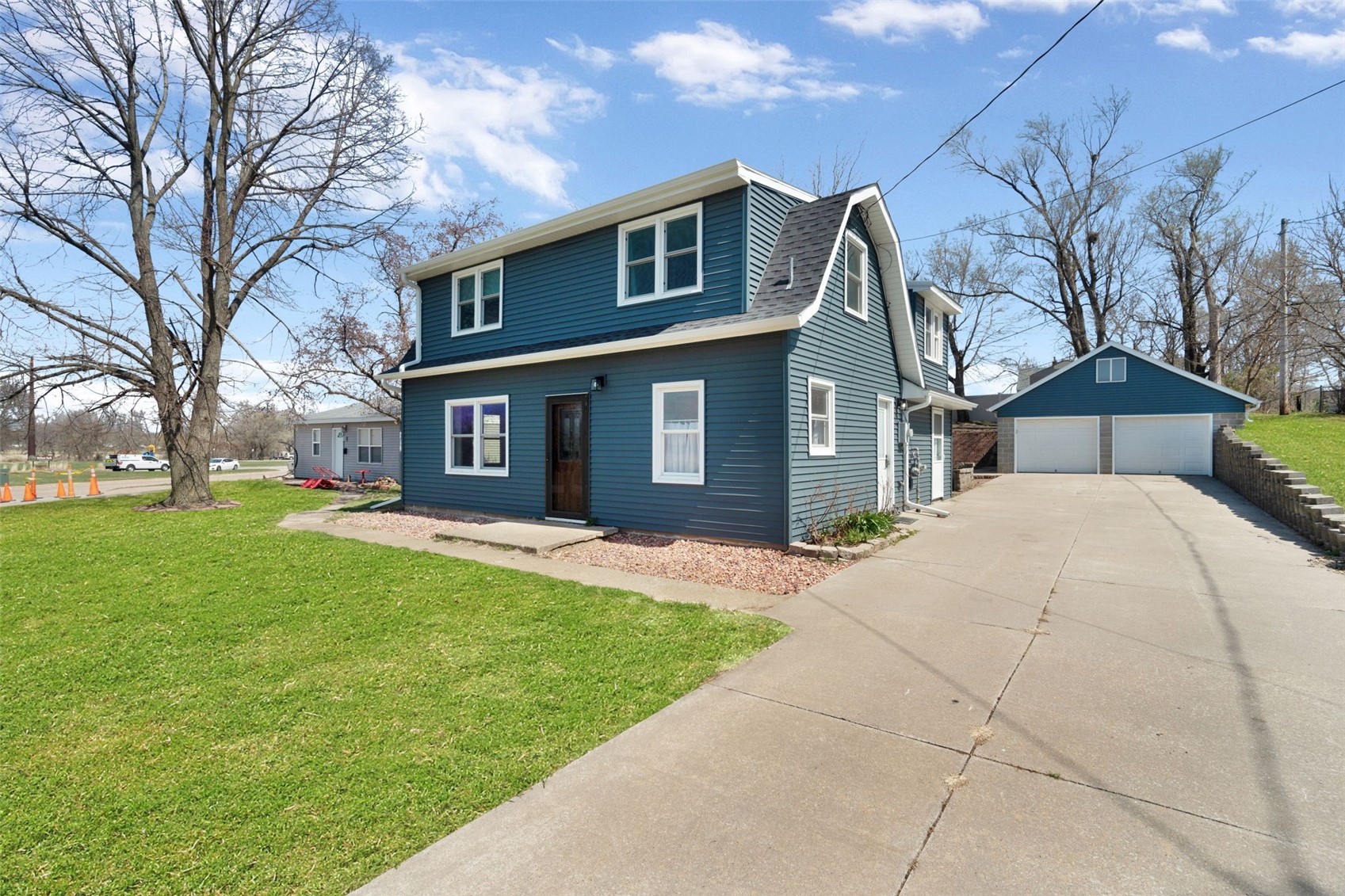 965 2nd street Street