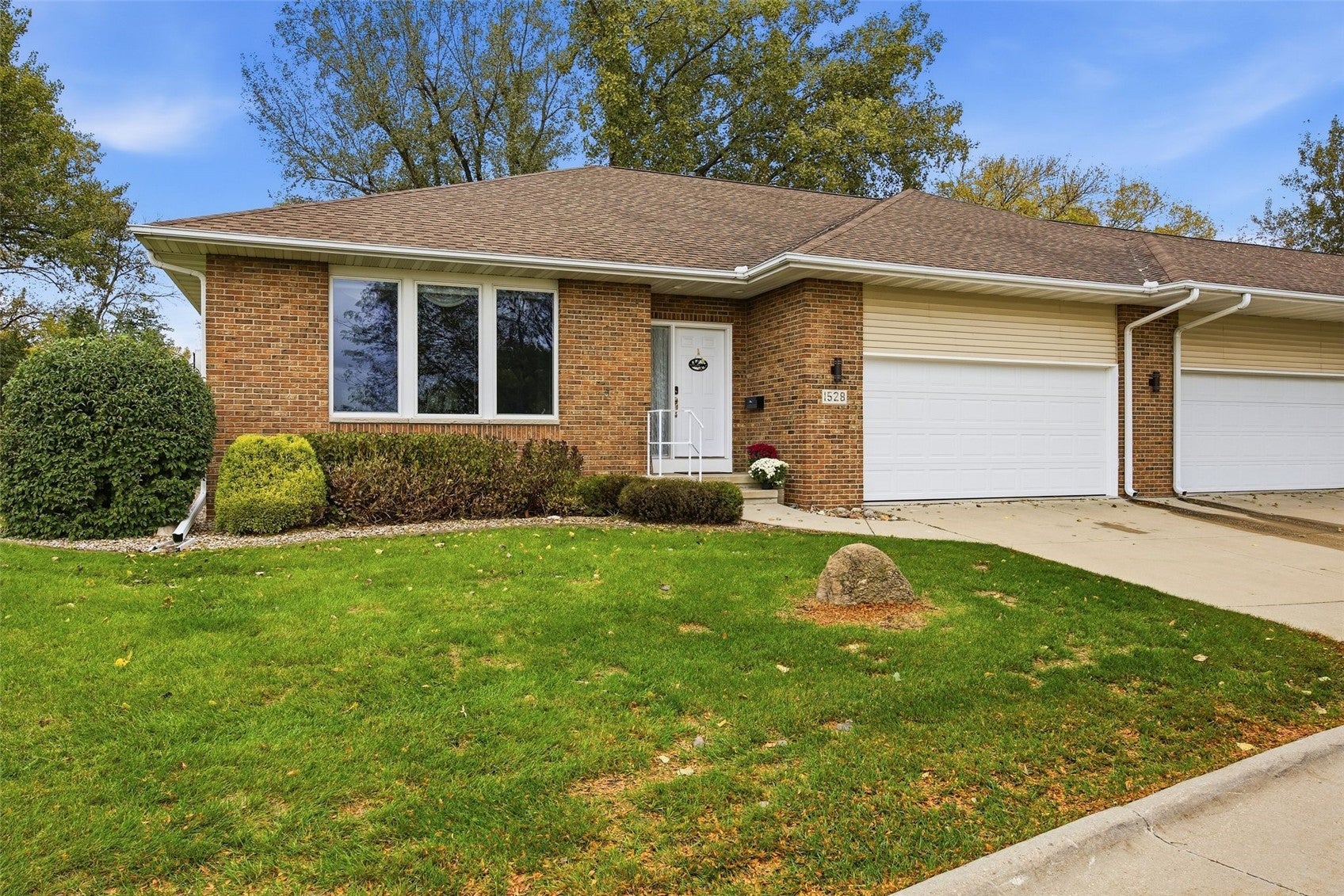1528 Bilgarie Ct NE