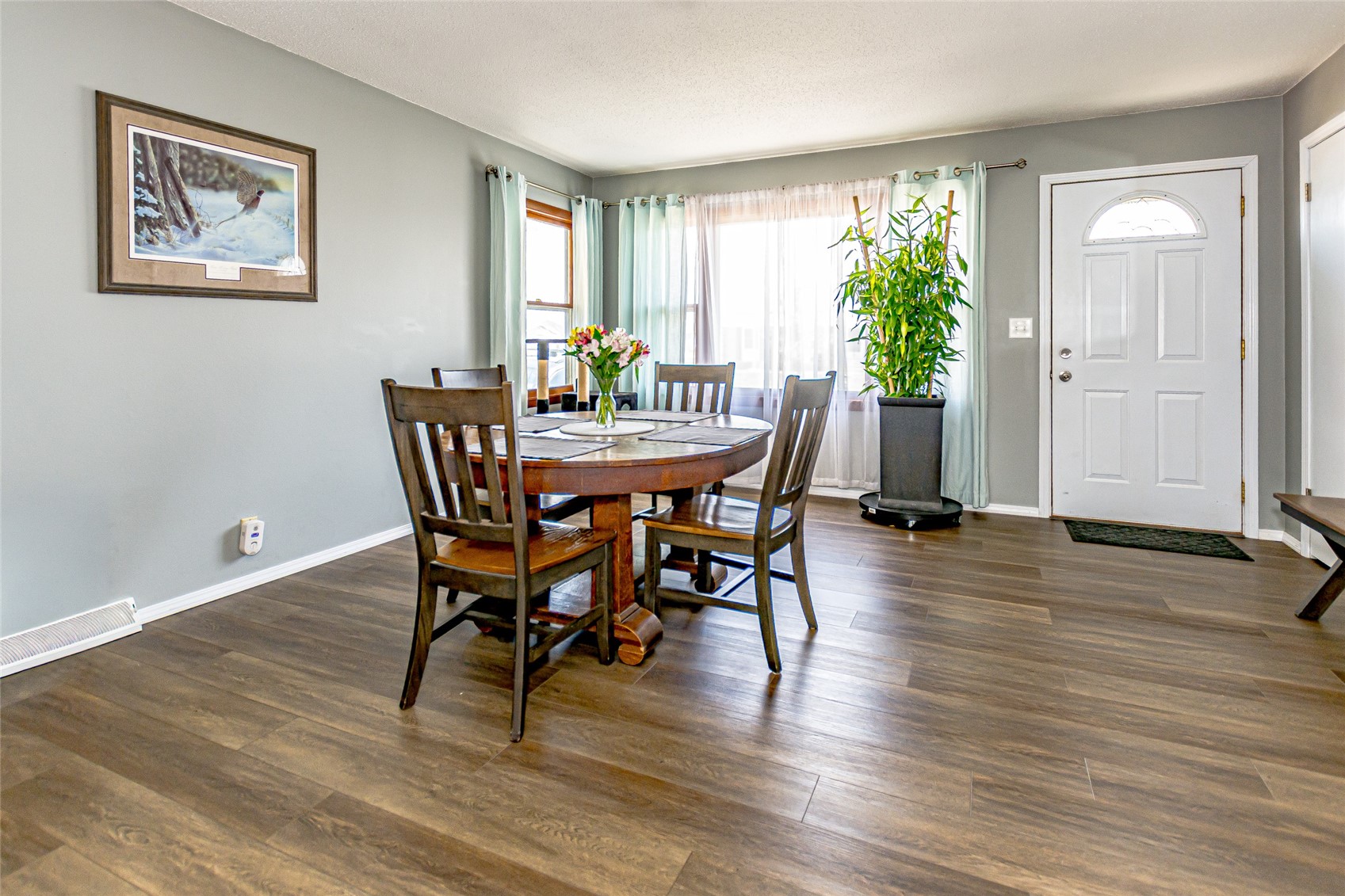 146 Eastview Drive NW