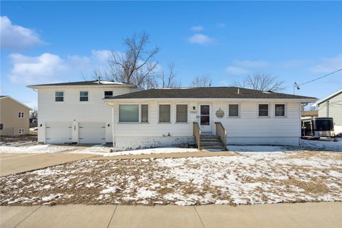 2262 C Street SW Cedar Rapids IA 52404