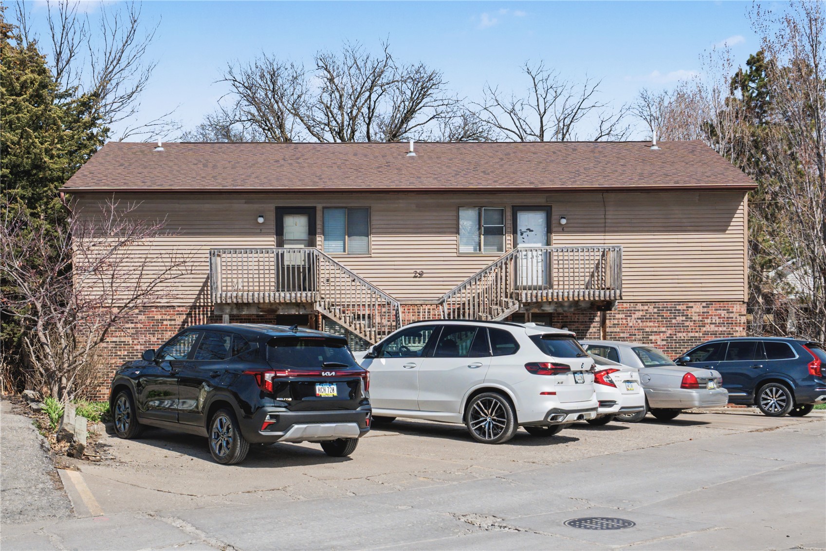 Photo 1 of 19 — 29 Valley Avenue 6, Iowa City, IA 52240