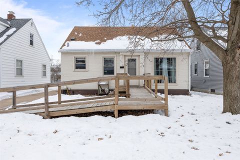 526 30th Street SE Cedar Rapids IA 52403