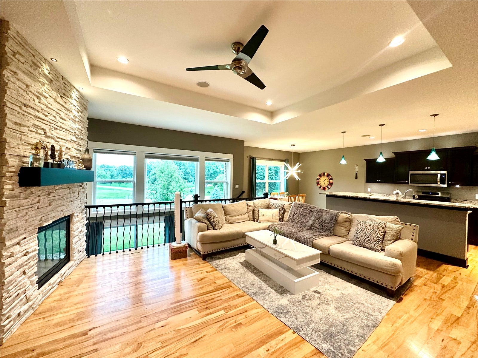 816 Palmyra Drive NE