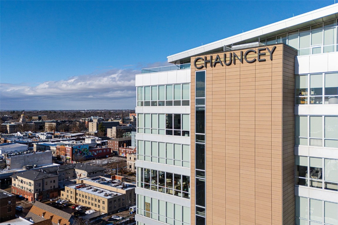 Photo 1 of 36 — 404 E College Street 1107, Iowa City, IA 52240