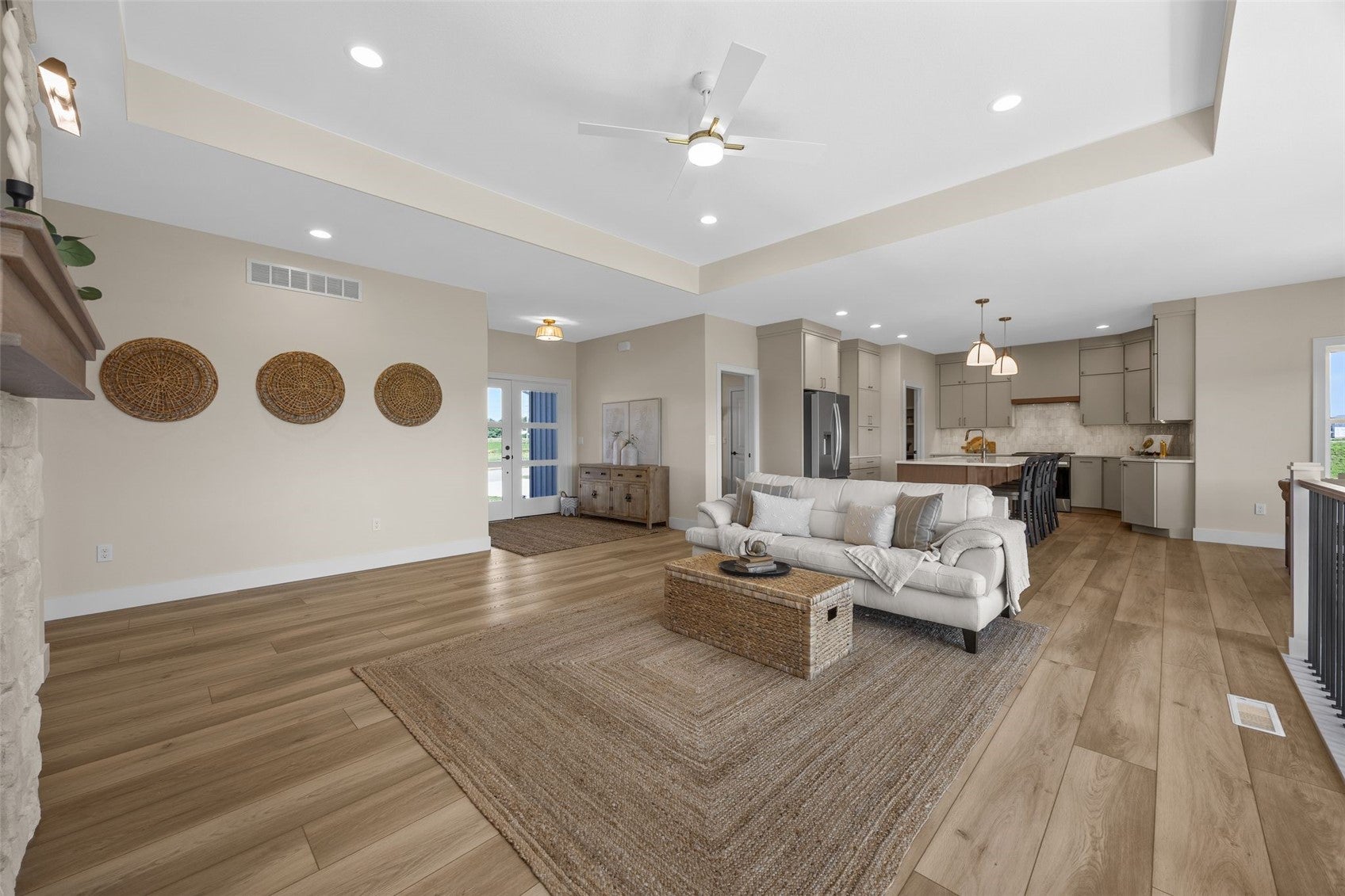 5501 Silver Ridge Rd