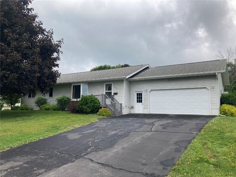 202 S 9th Avenue Vinton IA 52349