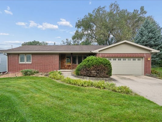 920 WESTWOOD DR NW, CEDAR RAPIDS, IA 52405 - Image 7f1278b3ee75201ff63bd09b9d2e3aaa/608275379