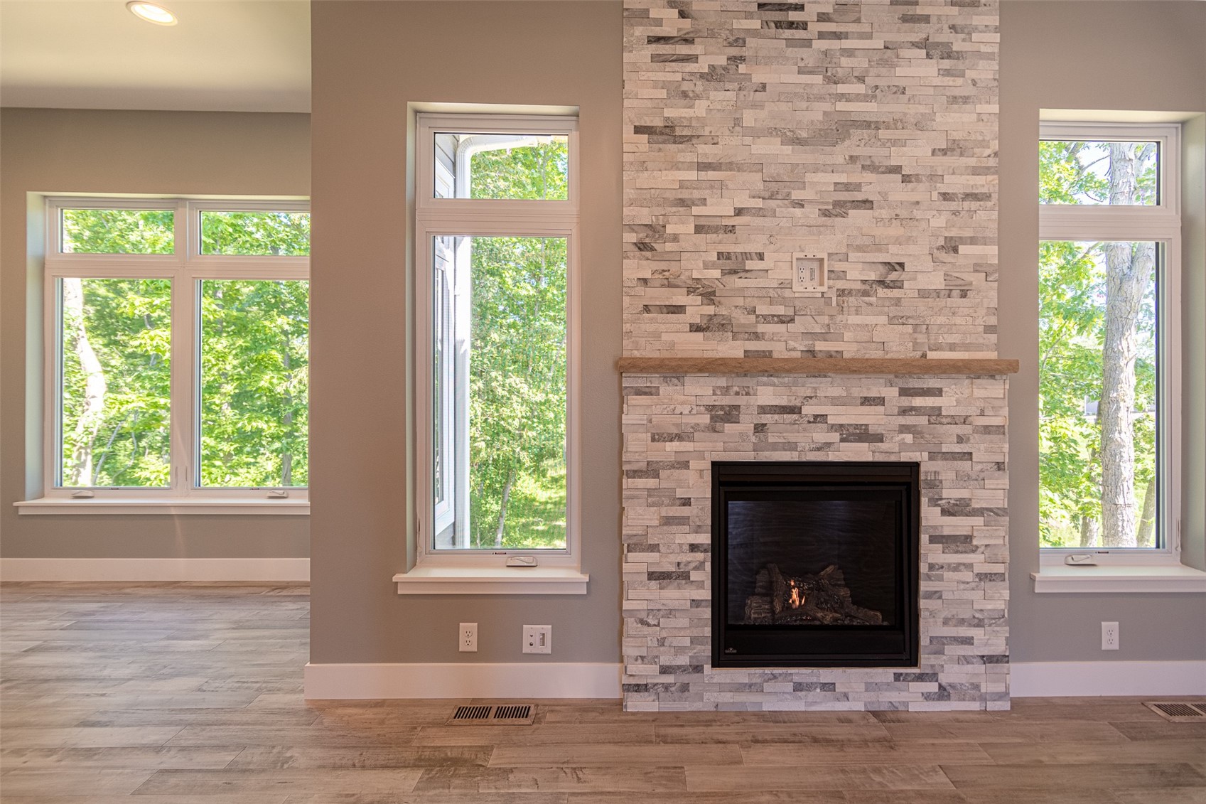 3055 Ridgeview Circle