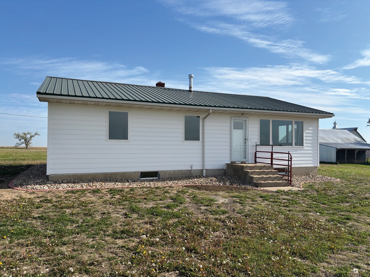 2395 Benton-Iowa Road