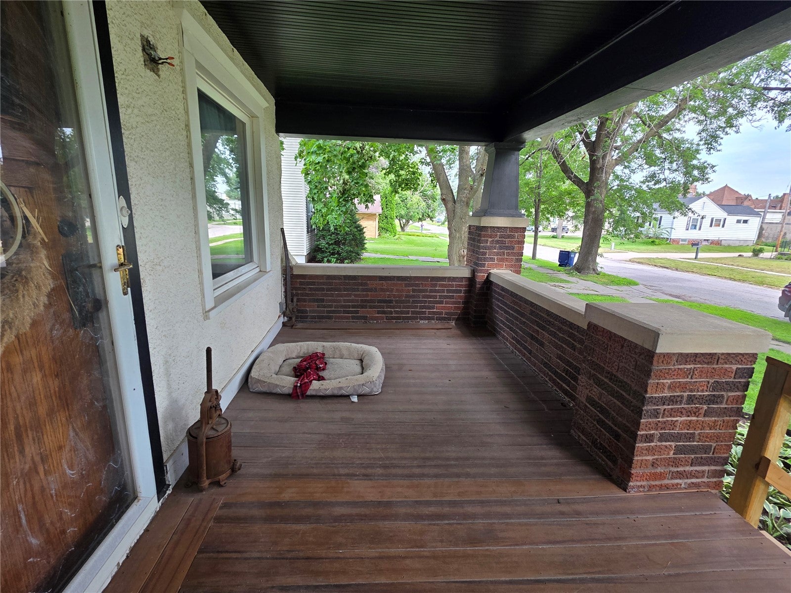 288 W Hilton Street