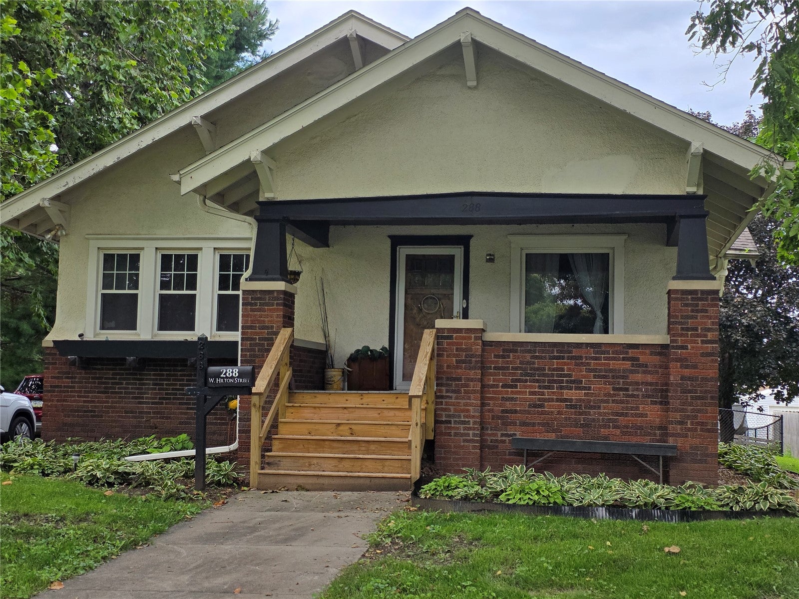 288 W Hilton Street