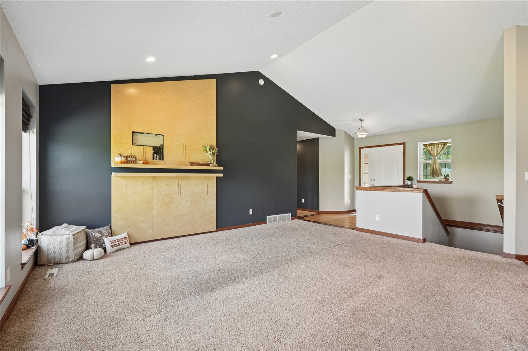 2114 Radcliffe Drive SW