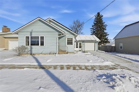 121 Moothart Street Alburnett IA 52202