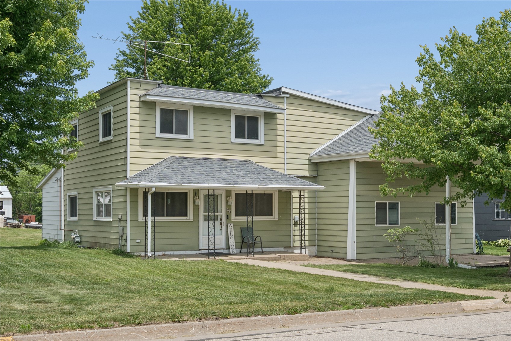 502 E Main