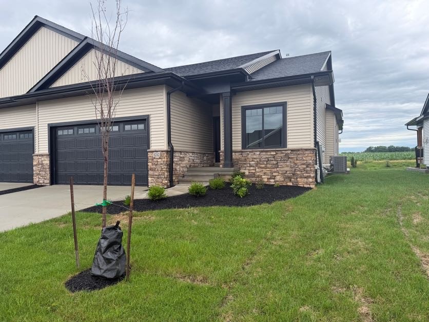 Photo 1 of 40 — 1212 Berkshire Lane, North Liberty, IA 52317