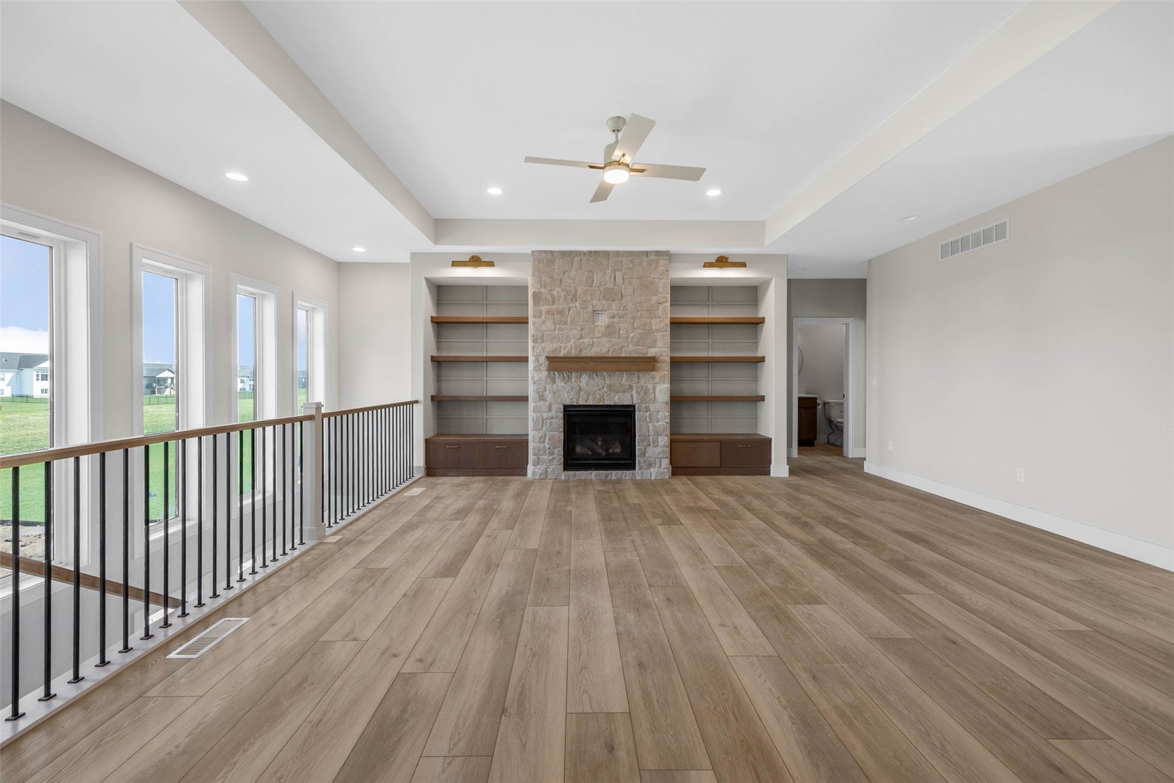 5501 Silver Ridge Rd