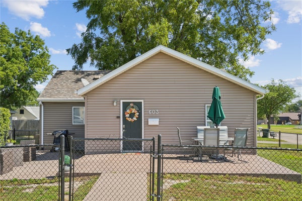 603 15TH ST NW, CEDAR RAPIDS, IA 52405 - Image 8a6076027d8e1ae2217afc3d5ad5a2cc/420928886