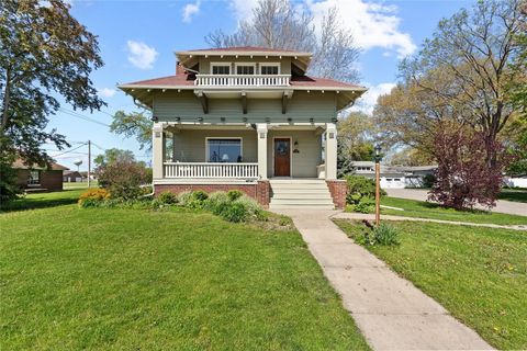 449 Western Avenue Marengo IA 52301