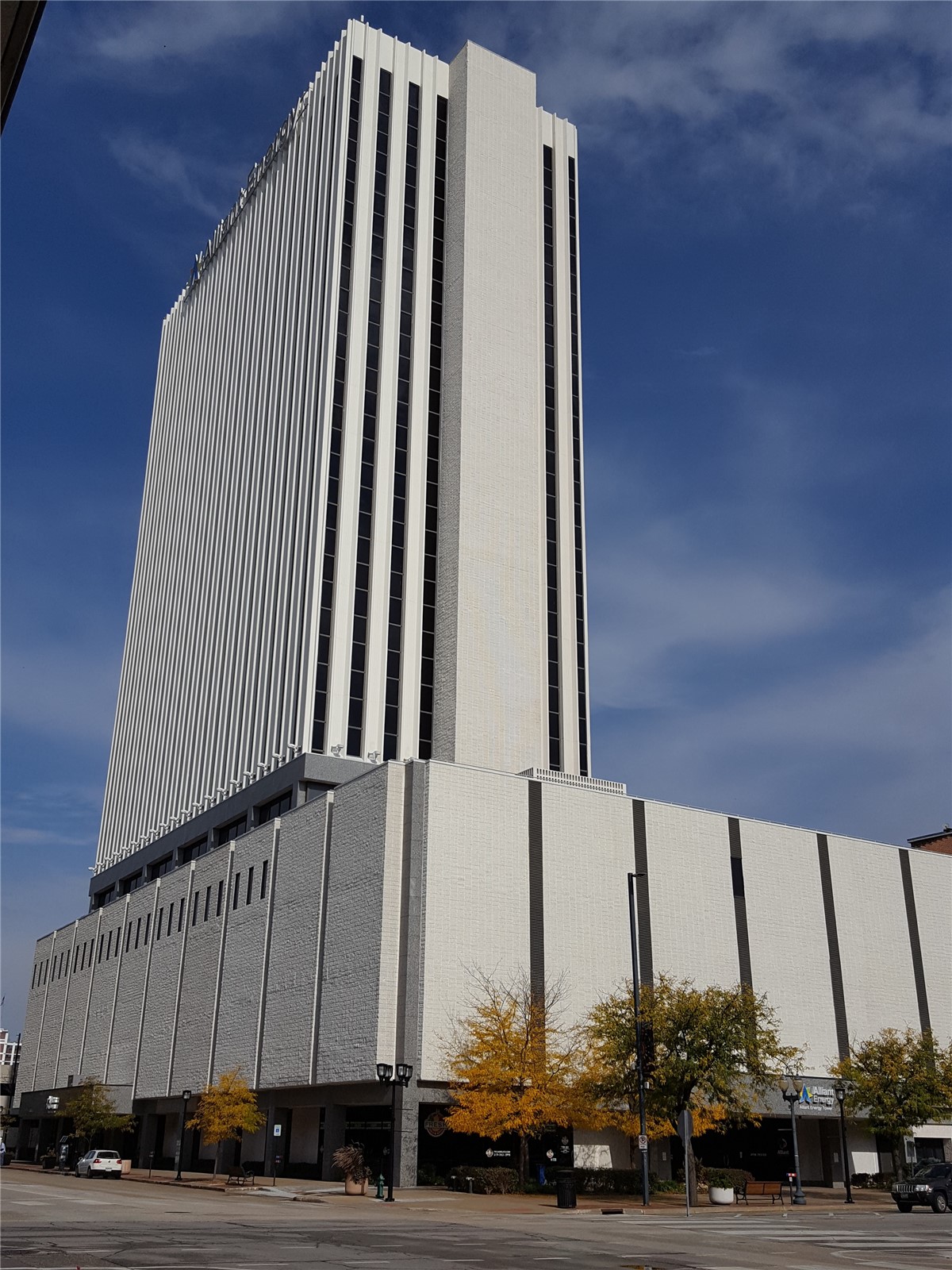 Photo 1 of 5 — 200 1st Street SE Floor 1 #106, Cedar Rapids, IA 52401