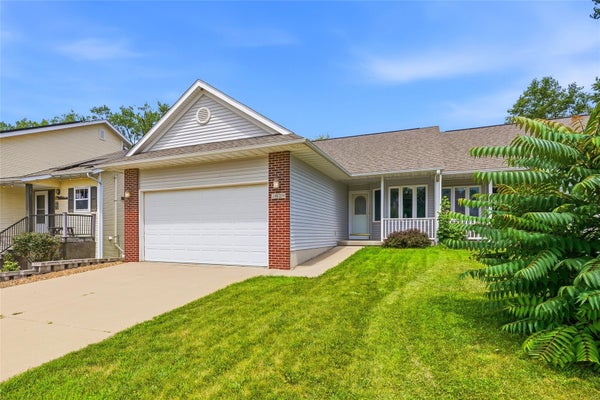 2626 CATSKILL CT, IOWA CITY, IA 52245 - Image 8d55400b58446449e8d5def423bcbefa/2568144822