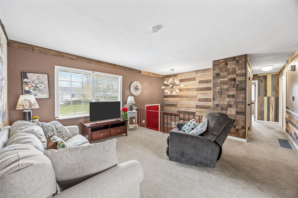 3232 Bramble Rd SW