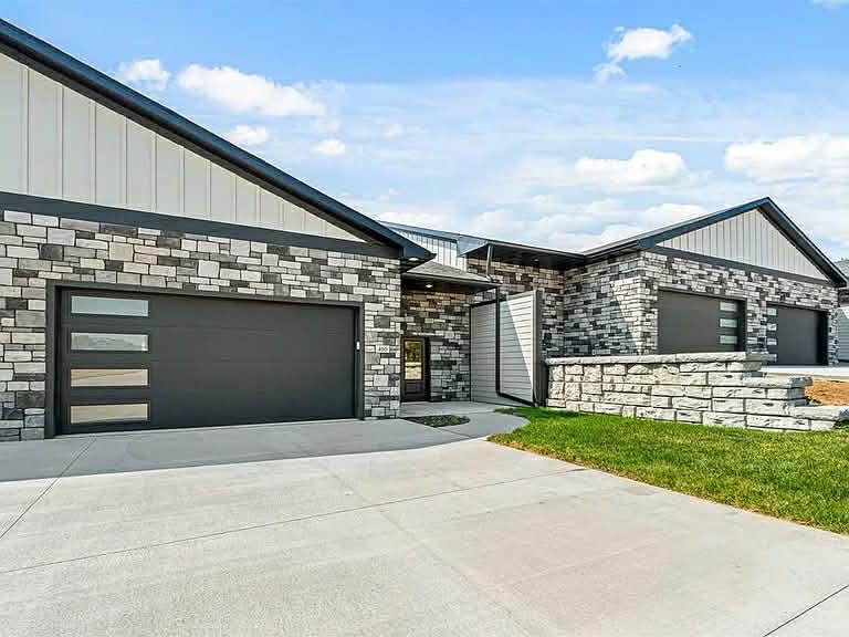 Photo 1 of 24 — 407 E Main Street, Solon, IA 52333