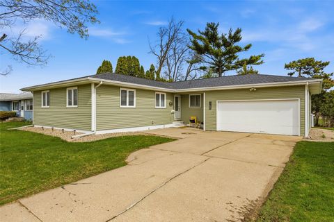 1780 25th Avenue Marion IA 52302
