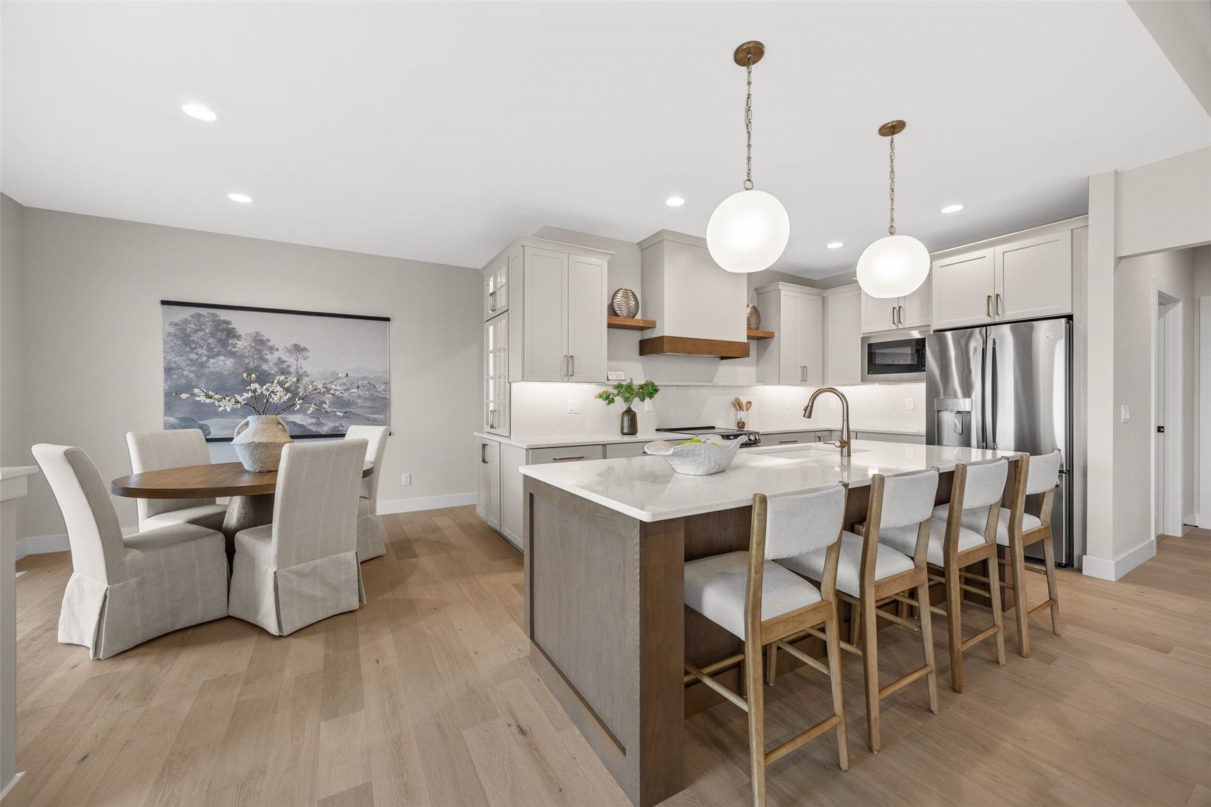 3433 Quartz Drive