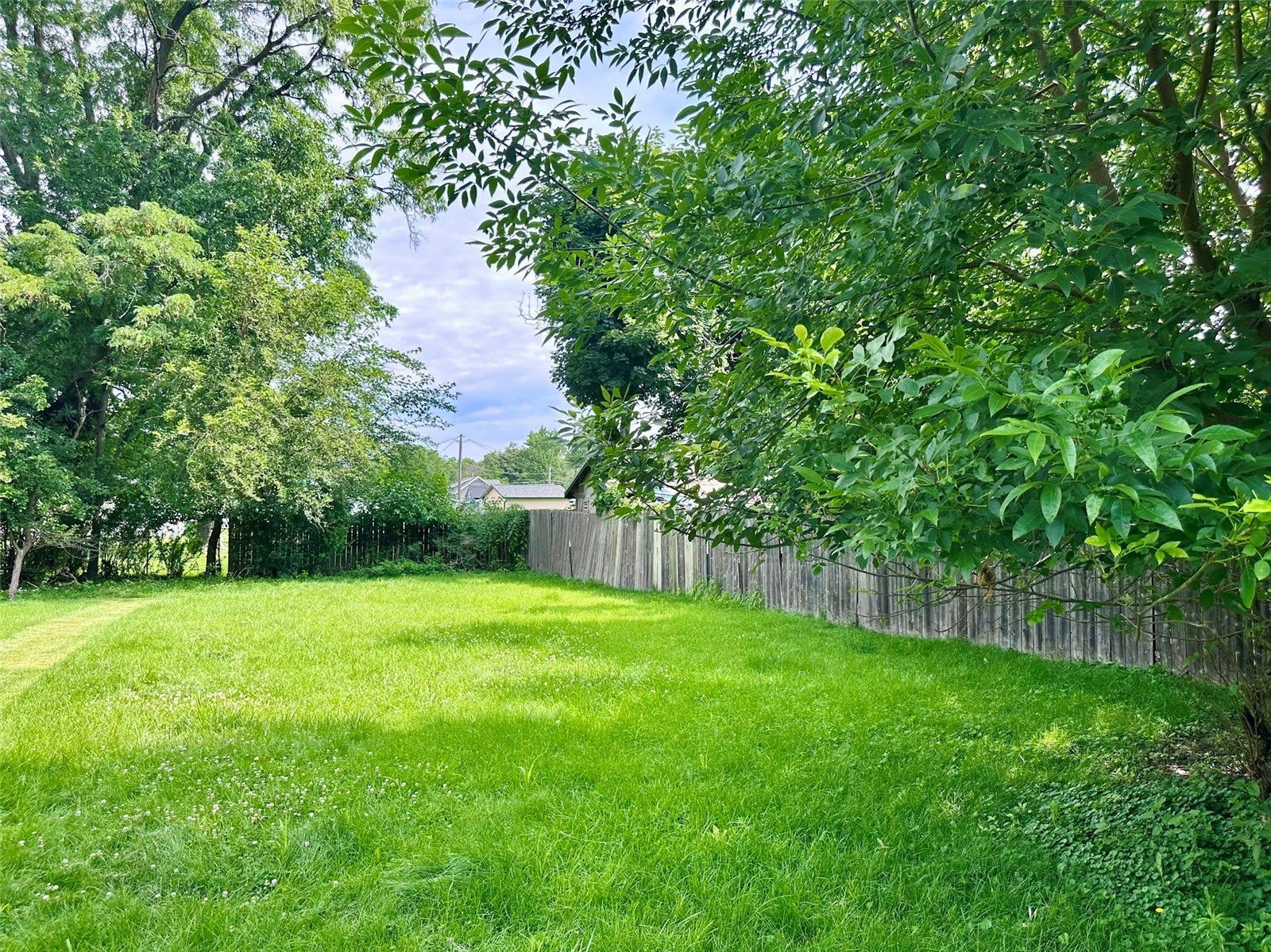 2928 Meadowbrook Drive SE