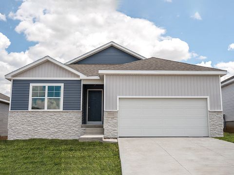 2767 Cecelia Drive Hiawatha IA 52233