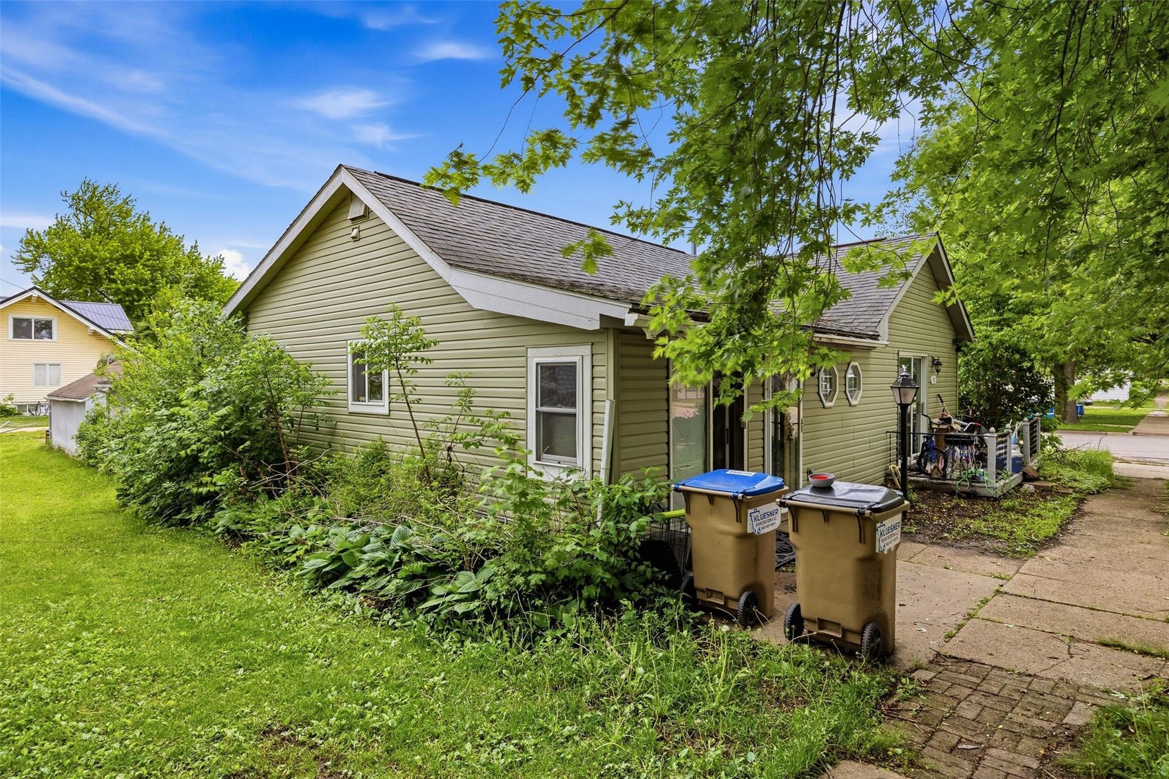 100 W North Street
