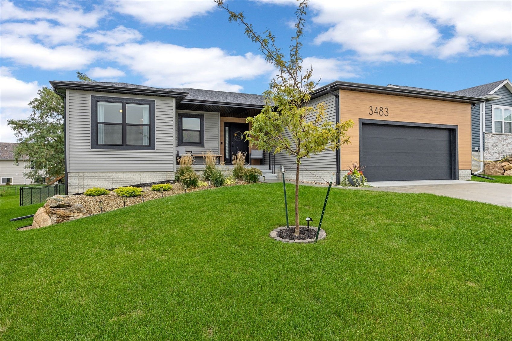 3483 Edgebrooke Dr