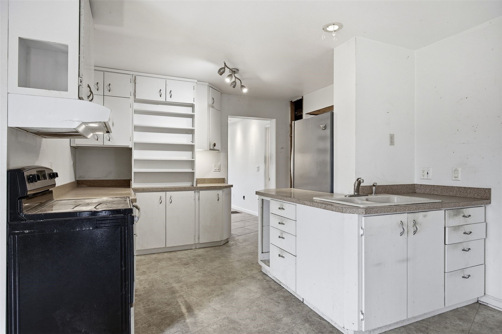 1117 St. Clement Street Street