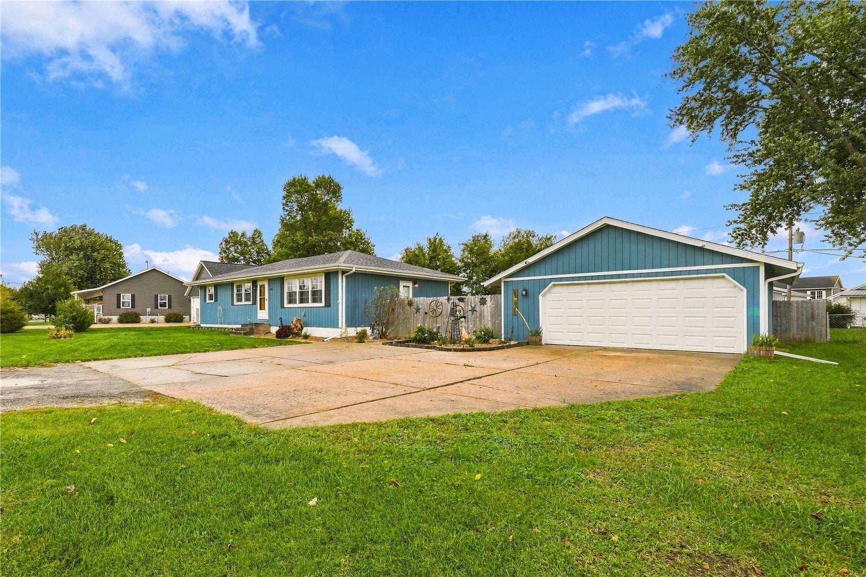 23 Drake Dr