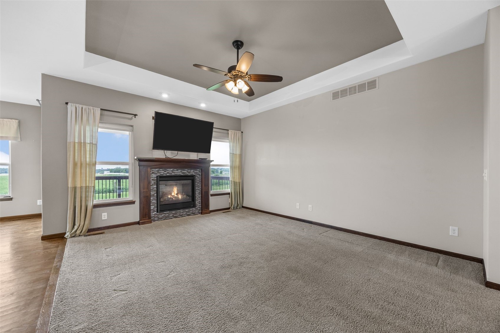 3025 Ridgeview Dr