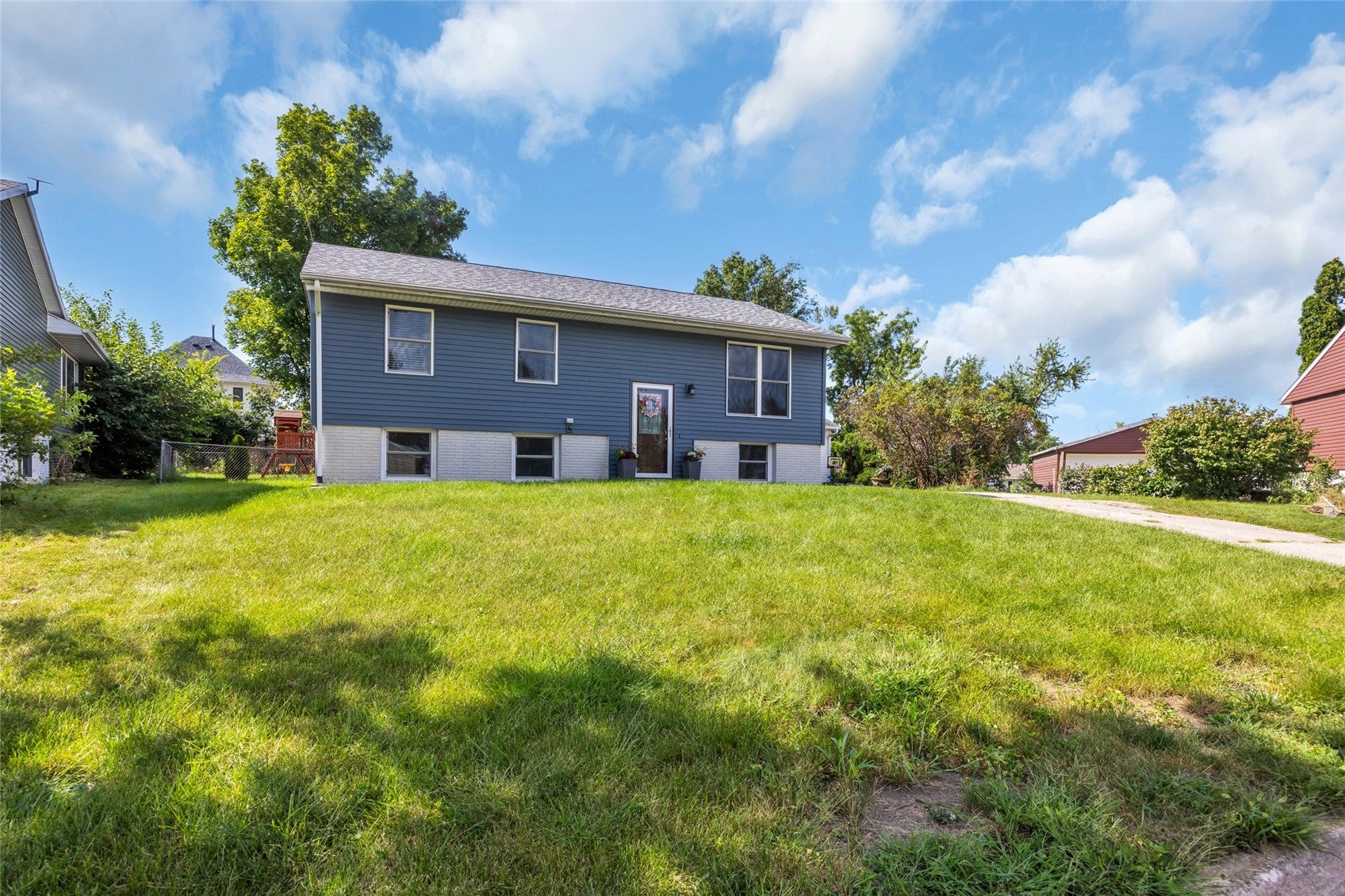 3226 Huxley Lane SW