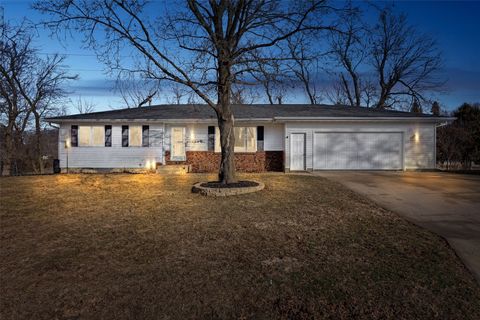 1320 W 14th Ave Marion IA 52302