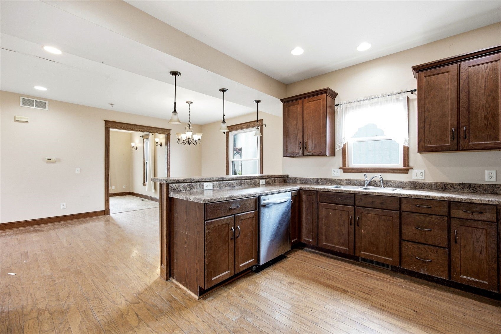 712 6th Street SW