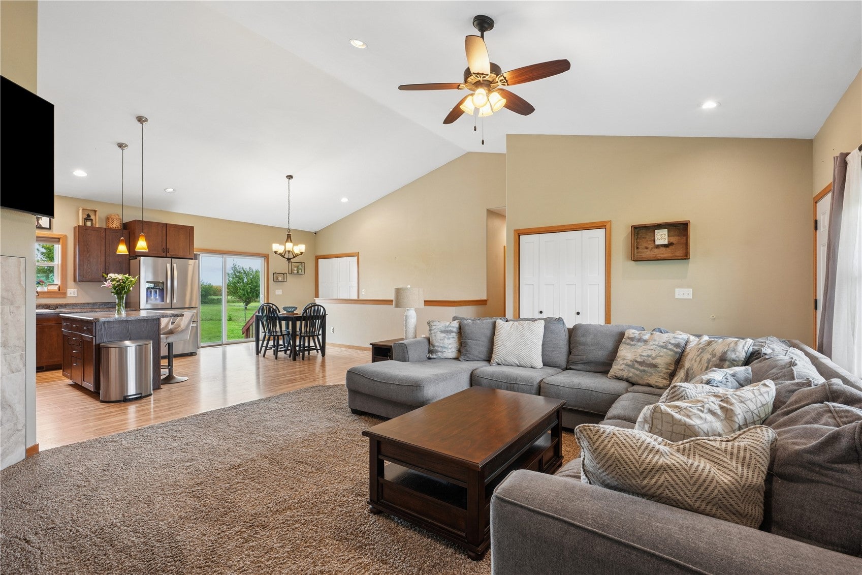 3386 Johnson Dr