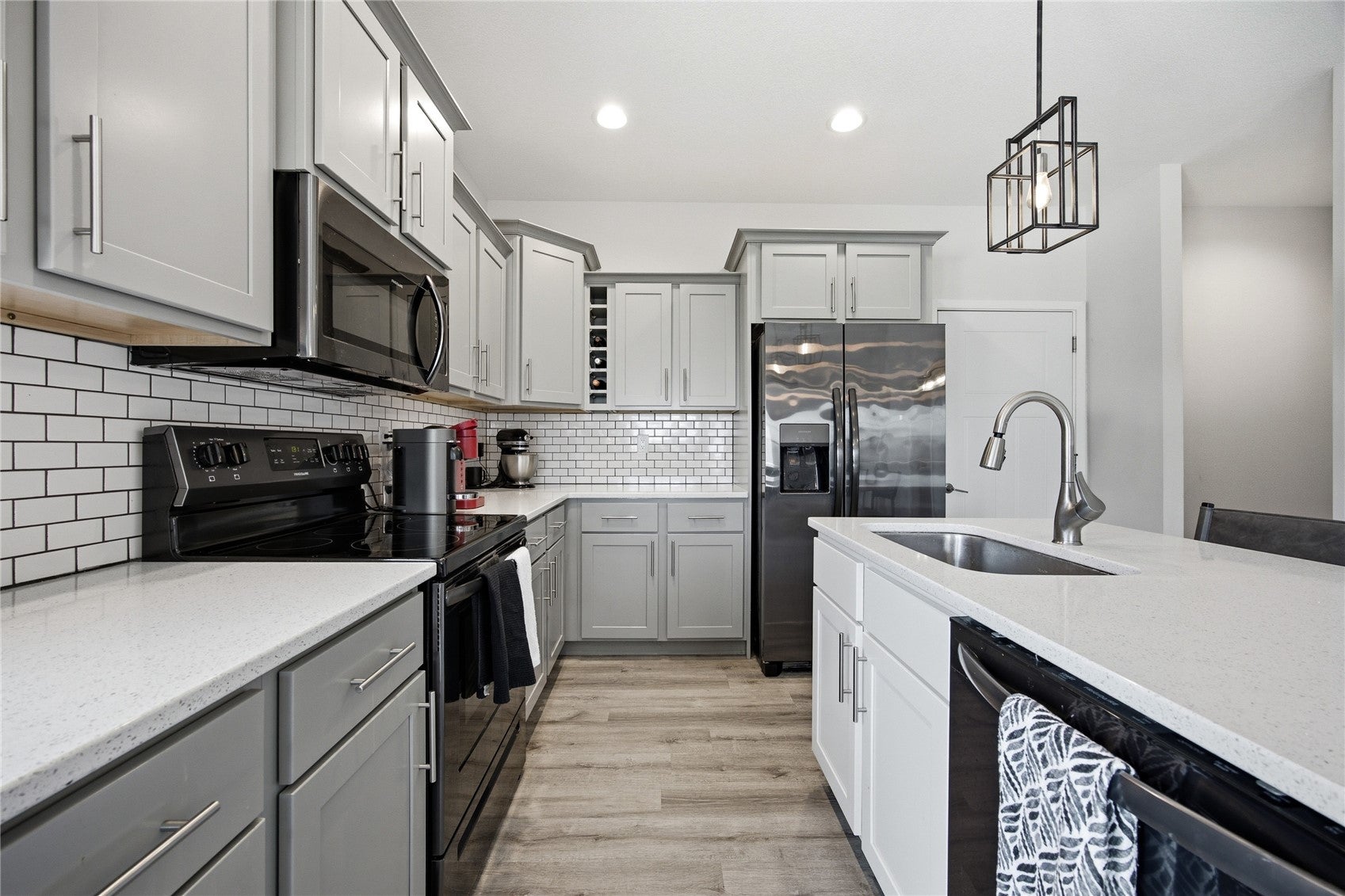 6341 Revival Alley
